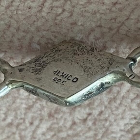 Vintage STERLING SILVER & Striated TURQUOISE Triangle Solitaire BANGLE BRACELET - Picture 4 of 5